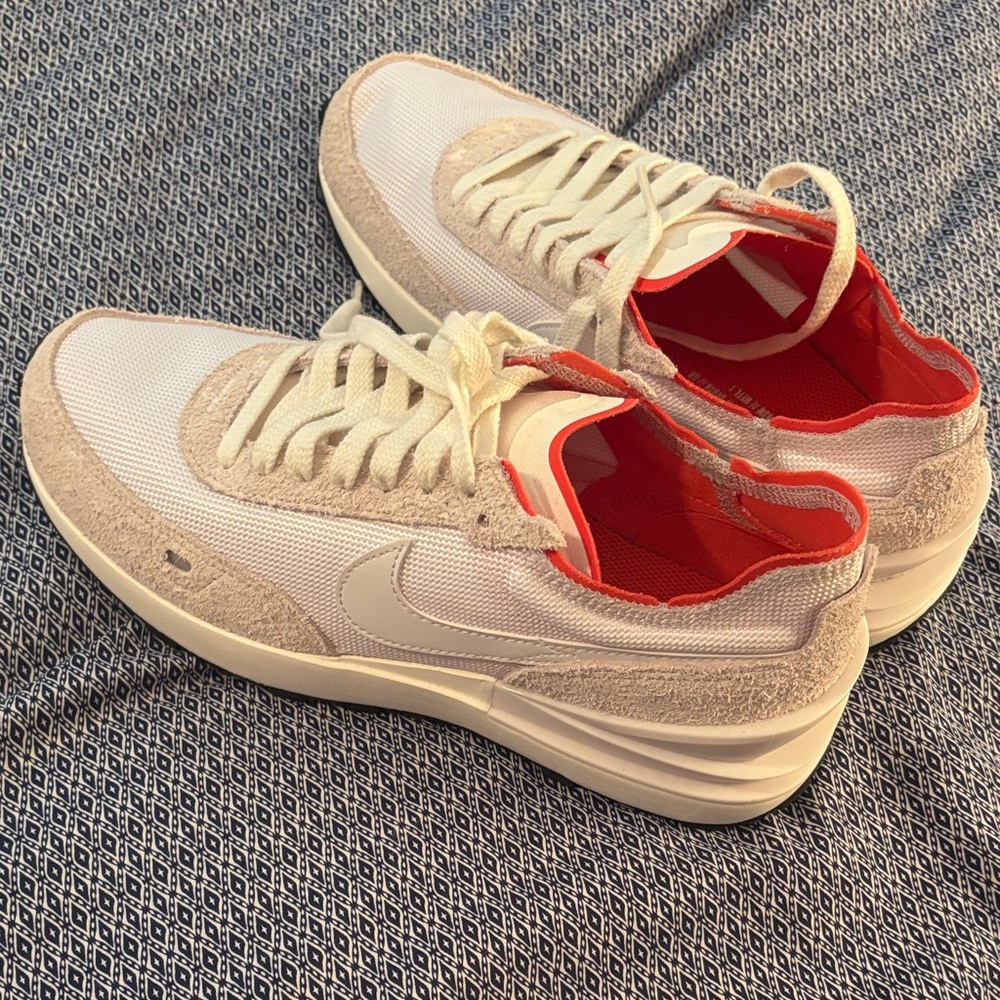 Nike Athletic Shoes in White and Orange